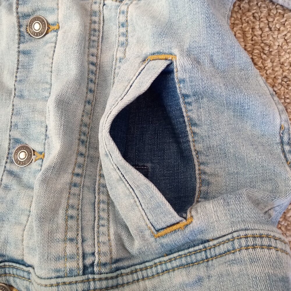 Abercrombie Kids Jean Jacket Girls Size Small S 7 / 8 Distressed Hooded - Picture 4 of 11